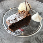 Mar Rosso - ショコラケーキとアイス