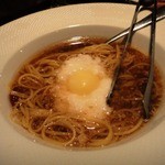 ボワ ヴェール - 「つゆペペロンチーノ」お蕎麦みたいでしょう？
      月見ろろろ蕎麦ではありません。もこのブイヨン効いたスープ＆パスタ、見事な調和です。。