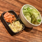 Tokuryuu - ランチ共通のサラダとキムチ２０２２年６月