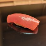 鮨 あらい - 噴火湾産のマグロの赤身