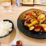菜々笑 - ふんわり魚とれんこんの黒酢あんかけ_¥1,100