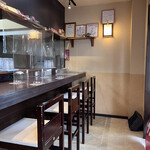 らぁめん トリカヂ イッパイ - 広々と清潔感ある店内