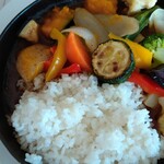 RIZ CAFE - 1日分の野菜カレー1200円中辛