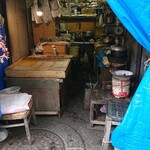 横山商店 - 内観