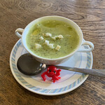 山の食堂Ｈａｎａ - 極上の逸品スープ、タコ三郎もご満悦(〃ω〃)