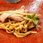 論露に不二 - 替玉 鮟肝のソース　350円
      
      お腹いっぱいには、
      ちょっとだけシェア