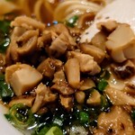 論露に不二 - 松茸と水　830円
      
      たっぷり気前よく
      盛られたれた松茸