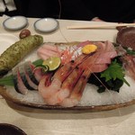 菜々海 - 刺身盛り（背後から）