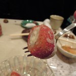 菜々海 - ホワイト苺アイス