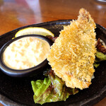 東京696酒場 - ふわふわの鯵フライ　自家製タルタルソース