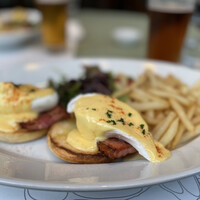 37 Steakhouse & Bar - 