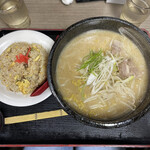 満足ヌードル ラーメンハウス - 