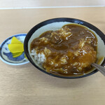 かまだ屋 - ライスとカレー(おしんこ付き)