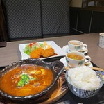 Dining EMZ - ビーフシチュー ご飯大盛り ＆エビクリームコロッケ単品追加