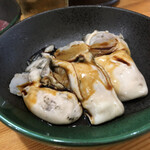 ラーメン大木戸 - 牡蠣ラーメンの具　デカい牡蠣