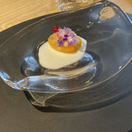 オルト - ガラスの容器も美しいですね