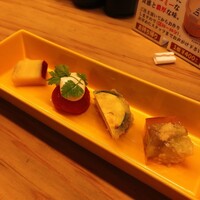 焼き鳥とワイン 萬鳥 祇園店 - 