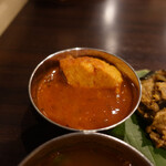 本格インド料理の店 ボンベイ - アーンドラフィッシュカレー