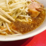 ラーメン二郎 - スープ