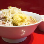 ラーメン二郎 - ラーメン半分＋ニンニク多め＋白ネギ