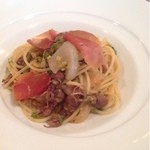 アルフォルトゥーナ - ふきのとうとホタルイカのパスタ