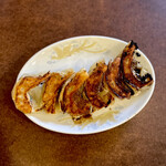 鶏舎 - ギョウザ