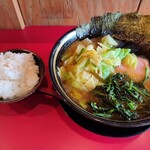 家系ラーメン 稲葉家 - 