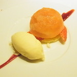 レストラン・セン - グレープフルーツゼリーとバニラのアイスクリーム