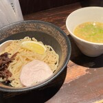 Menyatakeichi - 濃厚鶏白湯つけ麺(塩)