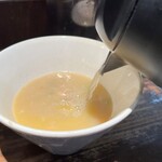麺屋 武一  - スープ割り