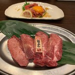 黒毛和牛まるごと一頭買い 炭火焼肉 道頓堀みつる - 