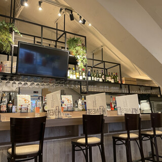 ダイニングバー オネスト_2