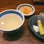 萱笑 - 蕎麦茶　揚げ蕎麦　薬味