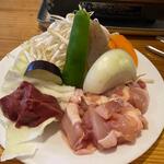 地鶏食堂 - 料理写真:地鶏定食は種鳥の肉の切り落とし１５０ｇと野菜のセットになってます。