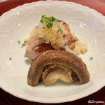Nihon Ryouri Shinchaya - 喜知次と冬菇椎茸の蒸し寿司