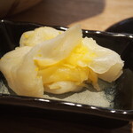 肉汁餃子のダンダダン - 麻婆豆腐定食（漬物）