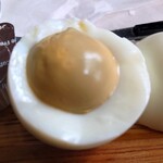 かくれんぼ - 茹で卵は多少茹で過ぎな感じ
