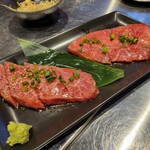 たまには焼肉 - オリーブ牛と田村牛のミスジ食べ比べ