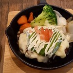 すき焼き・鉄板専門店 モォ。 - アボカドハンバーグ+チーズ￥900+150