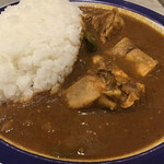 カリーライス専門店エチオピア - チキンがゴロっと
