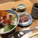 日本橋海鮮丼 つじ半 日本橋本店 - 