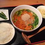 天徳 紅葉楼 - 担々麺セット（680円）