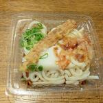 ディオ - 冷やしぶっかけうどん(竹輪天入り) (税抜)184円 ※開封後ツユを投入 (2022.06.20)