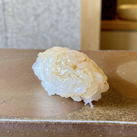恵比寿 えんどう - 白海老
                    ねっとりとして甘みが豊かです♪
                    4月から11月が猟期、それ以外は禁漁期とされた白海老は今からが最盛期！
                    桜海老は嫌いだけど白海老は大好きなのです♪