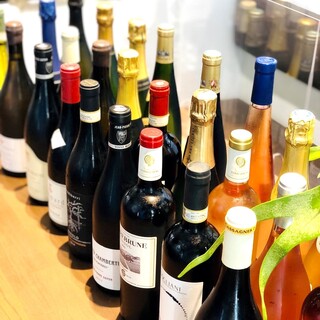 侍酒师在籍!常备超过70种的精选葡萄酒。还有稀有的白穗乃香♪