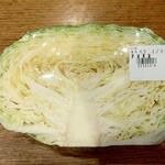 ディオ - 茨木県産 キャベツ 1/2玉 (税抜)100円 (2022.06.20)