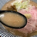 灼味噌らーめん 八堂八 - スープ