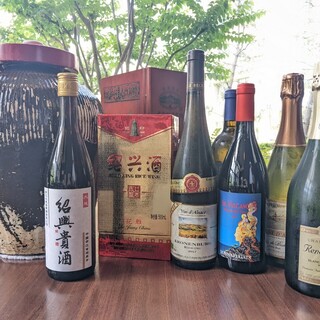 "Enjoy a meal with various wines curated by a sommelier and Chinese tea."