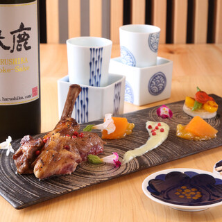 飲料種類豐富根據季節變換內容的日本和葡萄酒很受歡迎