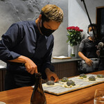 馳走西健一 - ここで黒団子？？の登場。後ほど素晴らしいパイ包み焼きになりめすよ〜(´∀｀)